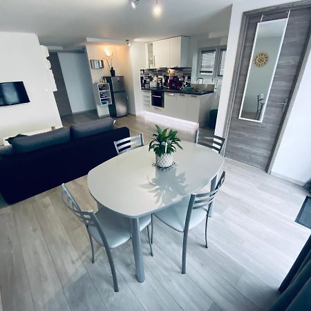 Toul Appartement Entier Avec Parking Prive Au Calme Cosy A Etage Avec Balcon Экстерьер фото