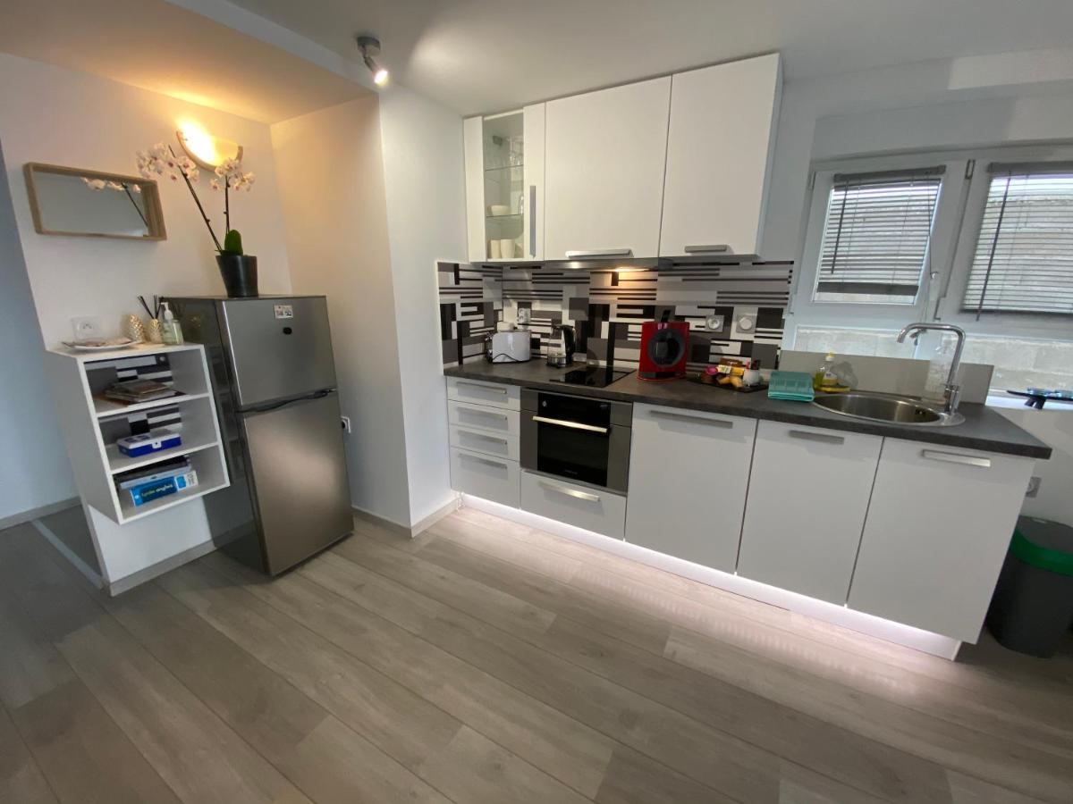 Toul Appartement Entier Avec Parking Prive Au Calme Cosy A Etage Avec Balcon Экстерьер фото