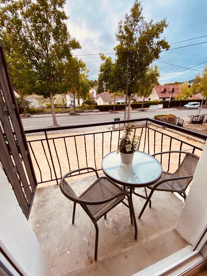 Toul Appartement Entier Avec Parking Prive Au Calme Cosy A Etage Avec Balcon Экстерьер фото