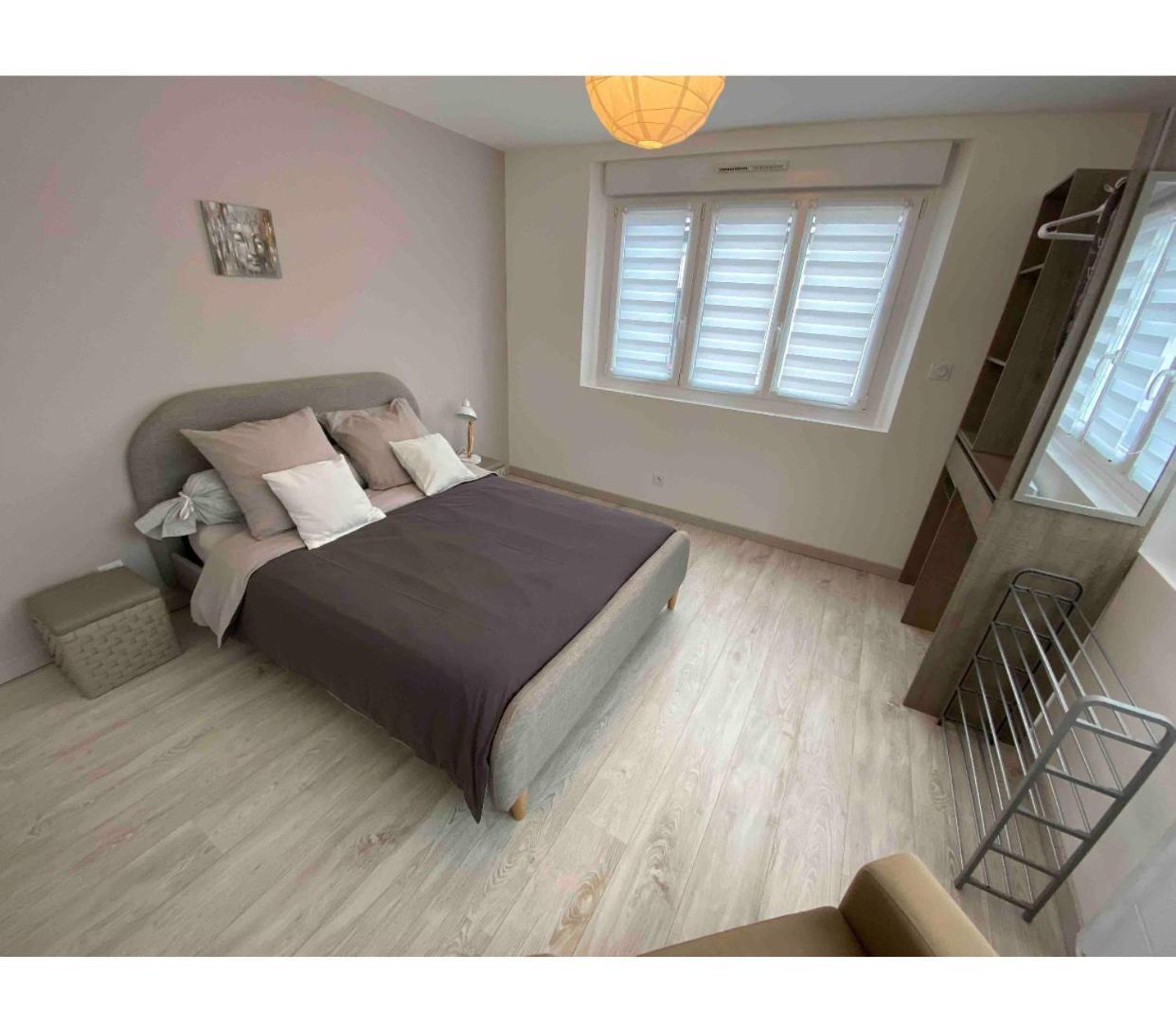Toul Appartement Entier Avec Parking Prive Au Calme Cosy A Etage Avec Balcon Экстерьер фото