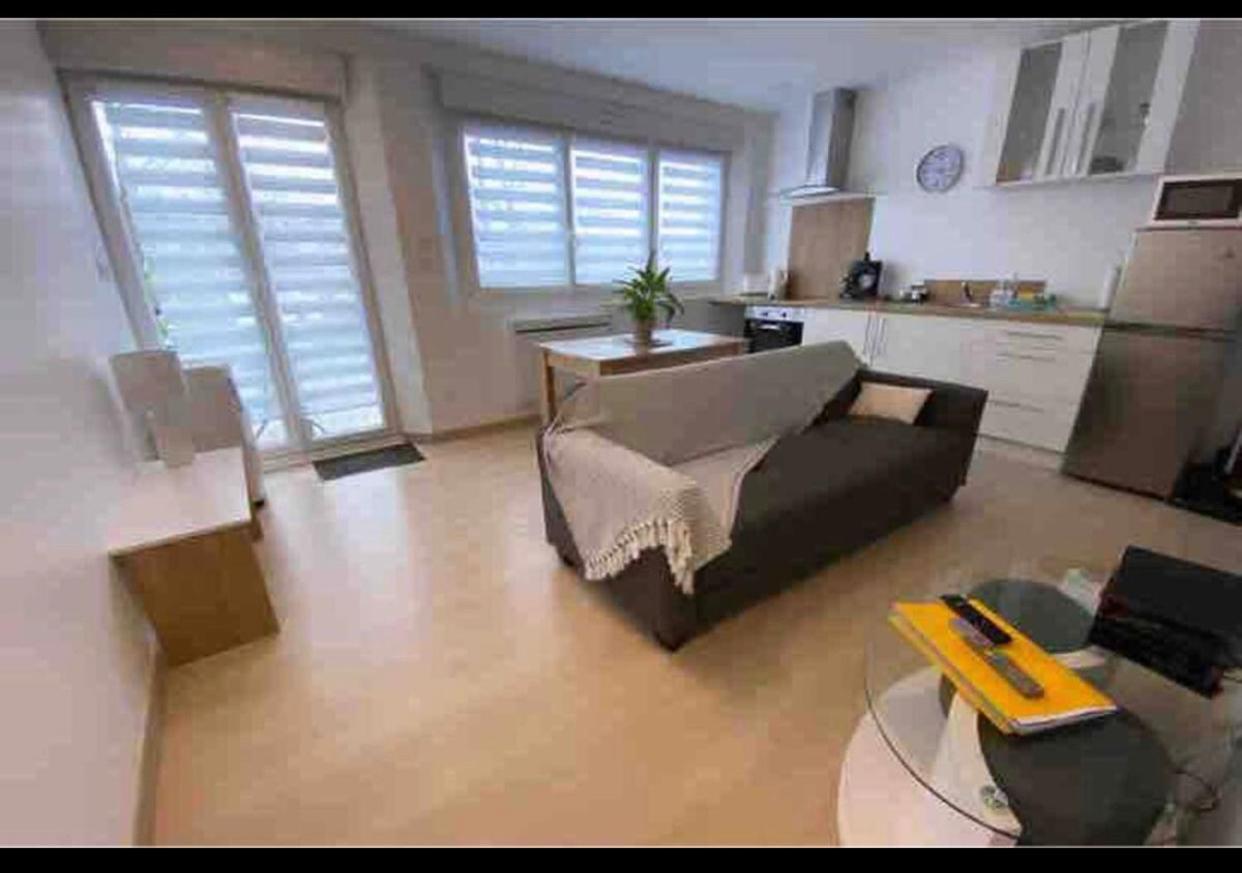 Toul Appartement Entier Avec Parking Prive Au Calme Cosy A Etage Avec Balcon Экстерьер фото